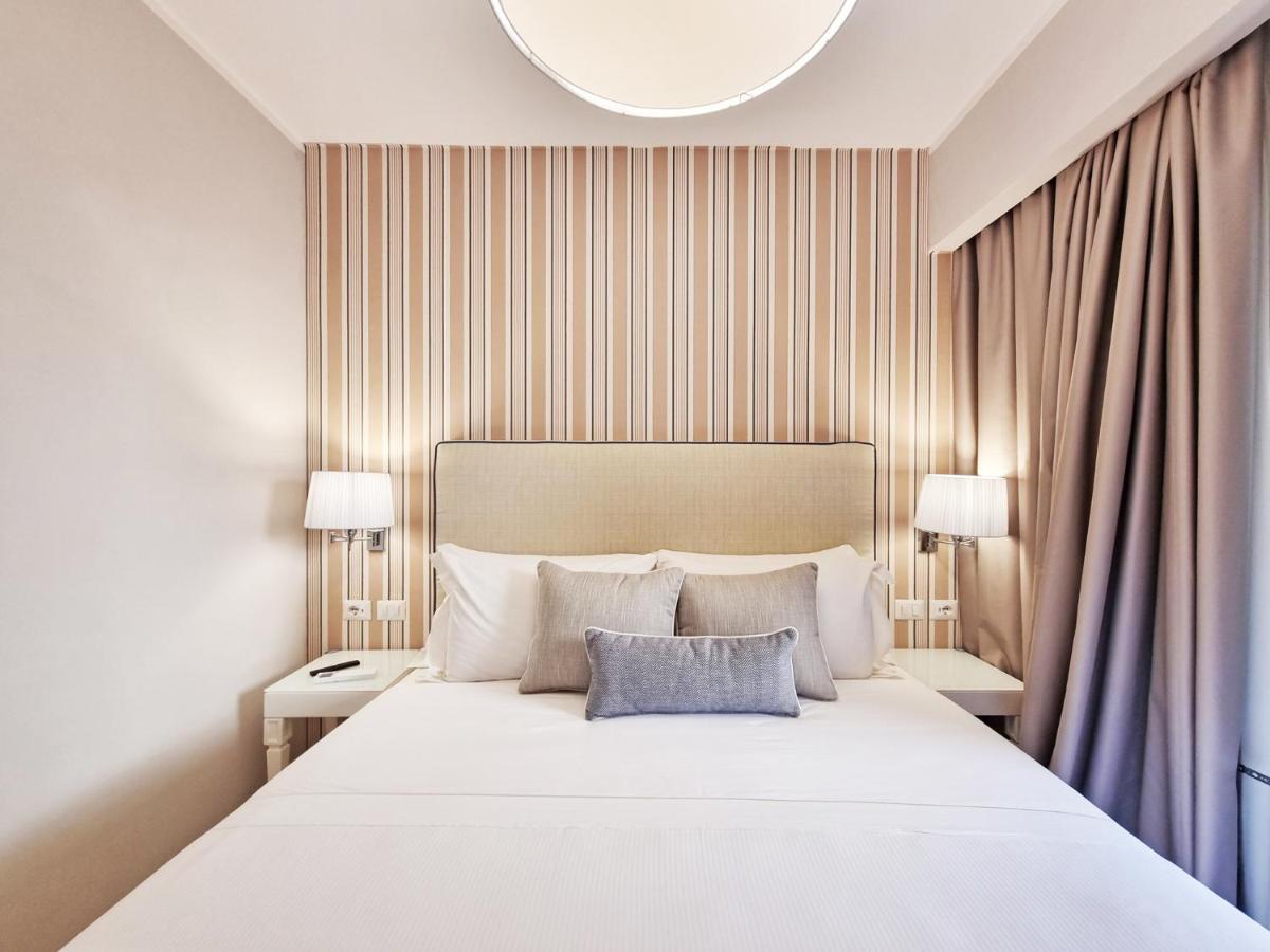 Hotel Plaza Порто-Аццурро Екстер'єр фото